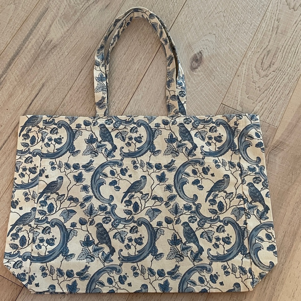 Sezane & Antoinette Poissons Blue floral Bird Print Totebag. - Picture 3 of 7